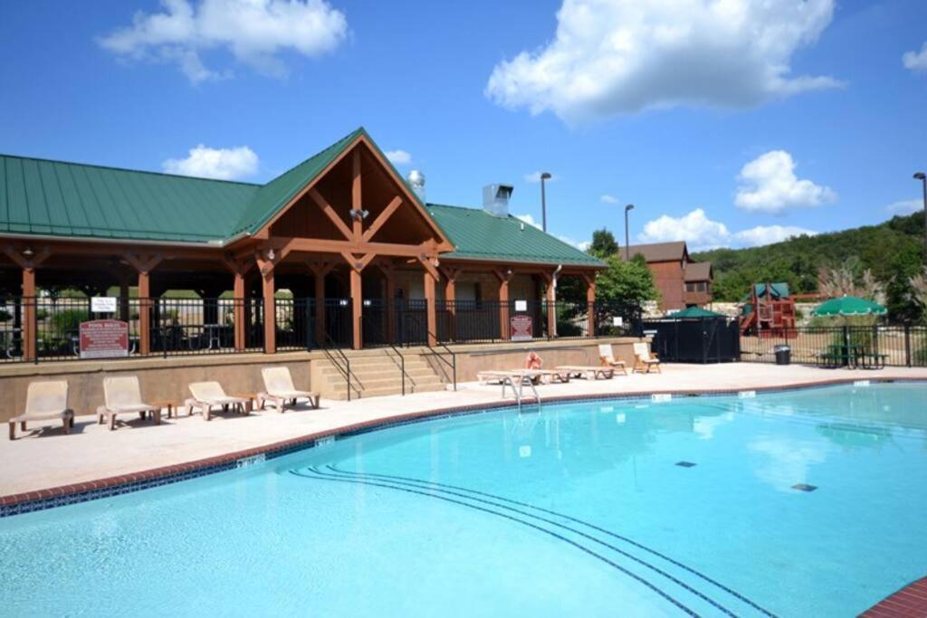 Couples Condo Retreat Overlooking Golf Course Branson West Exterior foto
