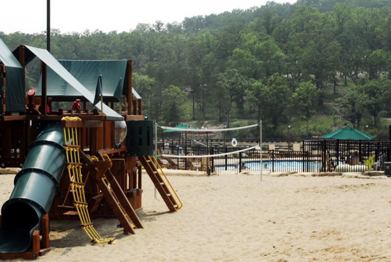 Couples Condo Retreat Overlooking Golf Course Branson West Exterior foto